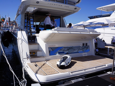 Pour le luxe, les nouveautés sont chez Prestige, avec les gammes FLYBRIDGE et S-LINE, aux lignes résolument différentes, qui s'étoffent avec l'arrivée des Prestige 590, 460S et 520S. Nautisme Article