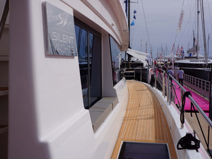 Silent 55 : un nouveau catamaran à propulsion solaire