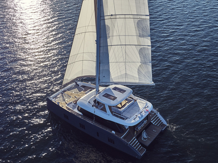 Le nouveau Sunreef 80 a été dévoilé en avant-première mondiale à l'occasion du Yachting de Cannes. Un catamaran à la fois luxueux, puissant et polyvalent.