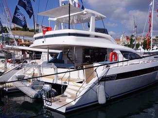 Euphorie 5, le catamaran à moteur...