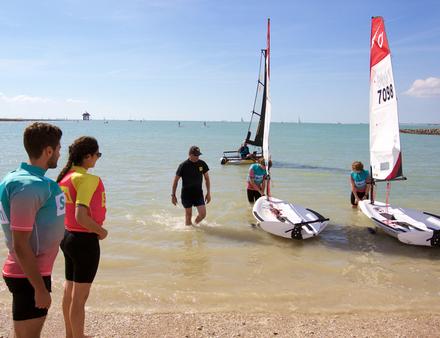 Cette année encore, le salon proposera plusieurs espaces thématiques dont la Plage (Village Glisse et Voile Légère) : voile légère, windsurf, kite surf, wakeboard, stand up paddle... Nautisme Article