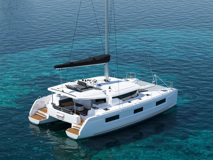 Le Lagoon 46 sera présenté officiellement lors du salon de Düsseldorf en janvier 2019. Ce nouveau modèle phare du chantier CNB Lagoon vient remplacer le 450 et s'inspire du Lagoon 40 et du 50.