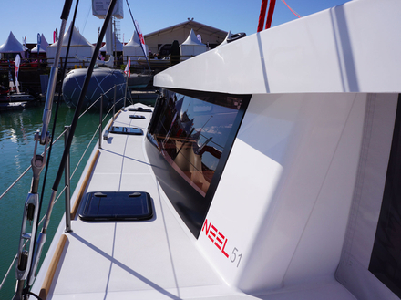 Pour faire face à l'augmentation actuel de son carnet de commandes et au succès notamment du Neel 51 (son best-seller), le chantier rochelais a doublé sa surface de production qui est désormais de 6000 m2 couverts. 