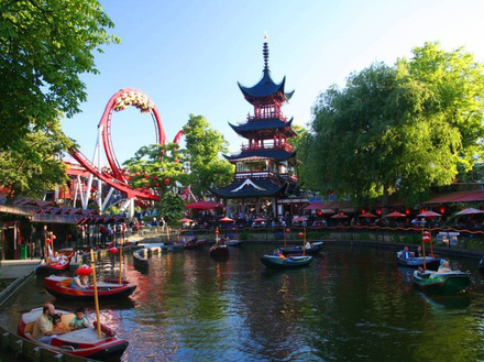Les jardins de Tivoli sont une des principales attractions du Danemark !