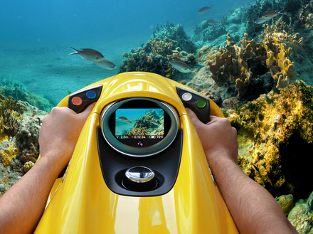 La caméra embarquée du Seabob F5 SR permet de filmer ses plongées et de les partager directement sur un support de stockage. Nautisme Article