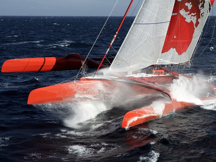 C'est à bord de l'ex-IDEC de Francis Joyon qu'Yvan Bourgnon franchira la ligne de départ à Brest, avec pour objectif un retour sous les 100 jours de navigation. C'est à bord de l'ex-IDEC de Francis Joyon qu'Yvan Bourgnon franchira la ligne de départ à Brest, avec pour objectif un retour sous les 100 jours de navigation.