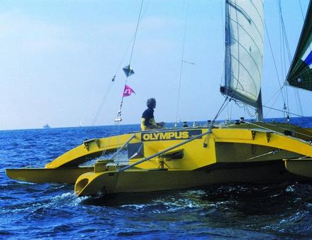 Mike Birch, premier vainqueur de la Route du Rhum en 1978, à bord d'Olympus. Nautisme Article