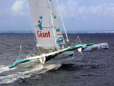 Michel Desjoyeaux remporte la course en 2002 à bord de Géant ! Nautisme Article