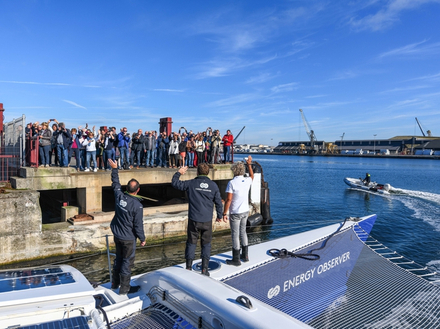 Amarré à la Chaussée Eric Tabarly, près de l'écluse, le bateau sera accompagné de son village d'exposition installé devant la Gare Maritime du 24 octobre au 4 novembre. Amarré à la Chaussée Eric Tabarly, près de l'écluse, le bateau sera accompagné de son village d'exposition installé devant la Gare Maritime du 24 octobre au 4 novembre.