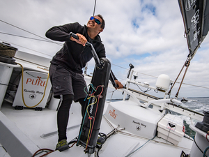 Romain Attanasio reprend le large après la réparation de son bateau Pure - Famille Mary