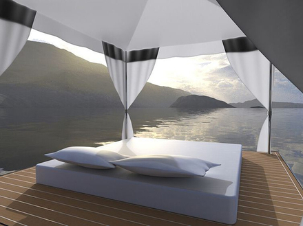La poupe arrondie distinctive des yachts Zeelander se déploiera de manière innovante afin de dévoiler une plateforme de bain spacieuse. Nautisme Article