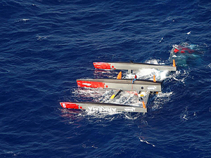 Procédure de sauvetage mise en place pour Lalou Roucayrol et le Multi50 ARKEMA