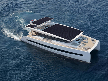 Trois unités du Silent 79 sont actuellement en cours de construction en Italie. Deux sont déjà vendus et le lancement officiel est prévu pour 2020. Trois unités du Silent 79 sont actuellement en cours de construction en Italie. Deux sont déjà vendus et le lancement officiel est prévu pour 2020.