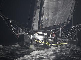 Route du Rhum : Thomson s'échoue, la course...