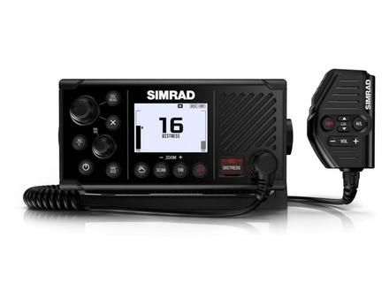 Simrad fait évoluer sa VHF RS35 avec le modèle RS40. Nautisme Article