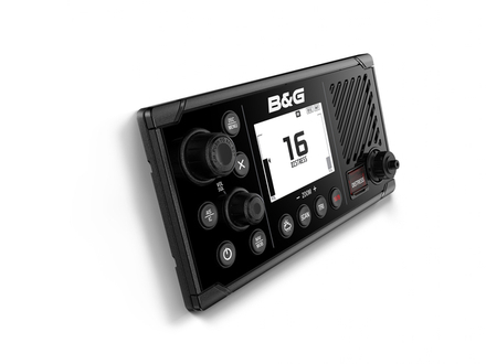Chez B&G, la VHF V60 est conçue pour remplacer la V50. Chez B&G, la VHF V60 est conçue pour remplacer la V50.