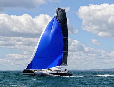Chez les Rhum Multi, Christian Guyader (Guyader Gastronomique) devrait arriver dans la soirée, et Gérald Bibot (ZED7) est encore loin de l'arrivée (plus de 400 nm). Nautisme Article