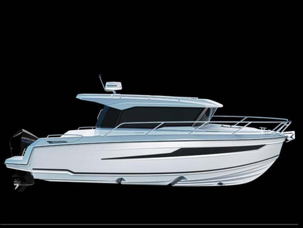 Plutôt moderne dans son style, le nouveau 790 Cruiser reçoit une carène à steps et un pare-brise inversé du plus bel effet. 