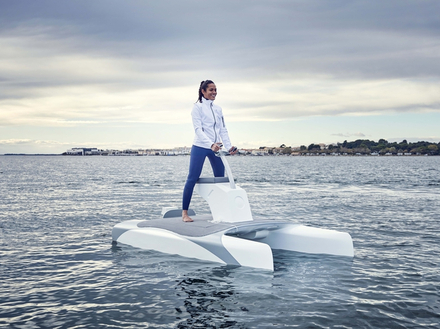 Avec une mise à l'eau facile, résolument très ludique, il est destiné aux afficionados du bord de mer, tel un dériveur léger mais est également adapté à une pratique en eaux intérieures. Avec une mise à l'eau facile, résolument très ludique, il est destiné aux afficionados du bord de mer, tel un dériveur léger mais est également adapté à une pratique en eaux intérieures.