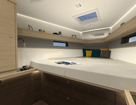 L'intérieur du voilier monte encore en gamme avec un design signé Isabelle Racoupeau. Nautisme Article