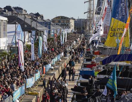 Les IMOCA face au public de la Route Rhum lors du départ à Saint-Malo. Nautisme Article