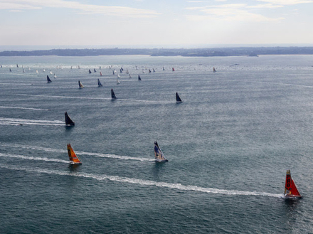 Le magnifique départ de la Route du Rhum au large de Saint-Malo. Le magnifique départ de la Route du Rhum au large de Saint-Malo.