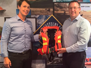 Les Sauveteurs en Mer dévoilent leur gilet de sauvetage sur mesure au Nautic