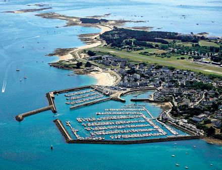 Le réaménagement global de Port-Haliguen Quiberon a débuté à l'automne 2017 et s'est poursuivi en 2018 avec la réalisation d'épis déflecteurs, la création d'un bassin à flot... Nautisme Article