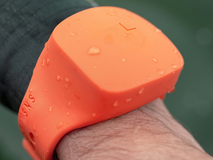 Le design et l'ergonomie du DIAL a été pensé et imaginé par Philippe Starck, amoureux de la mer et des bateaux. Le design et l'ergonomie du DIAL a été pensé et imaginé par Philippe Starck, amoureux de la mer et des bateaux.