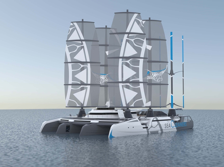 Sorte de quadrimaran, le Manta sera capable de stocker plus de 250 tonnes de déchets dans ses coques avant de les rapatrier sur terre.