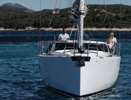 Aujourd'hui, la gamme Elan Yacht se compose de voiliers de course-croisière, performants et haut de gamme côté finition, à l'image des E3, E4 et E5. Nautisme Article