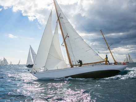 Une dizaine de voiliers classiques s'élancent le 8 janvier des Canaries pour la 4ème édition de la Panerai Transat Classique. Un évènement unique ! Nautisme Article