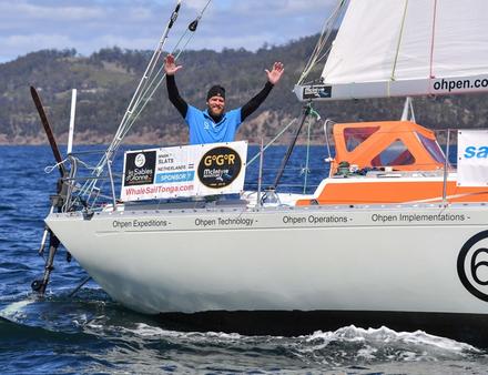 L'écart se réduit entre le Français Jean-Luc Van Den Heede et le Néerlandais Mark Slats, qui a réduit l'écart à 417 milles nautiques. Nautisme Article