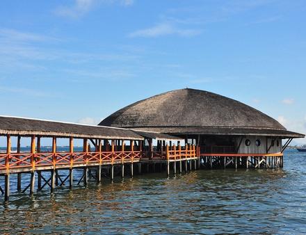 À un quart d'heure de bateau de Sidapan, se trouve la petite île de Mabul avec son magnifique village de pêcheurs sur pilotis. Nautisme Article