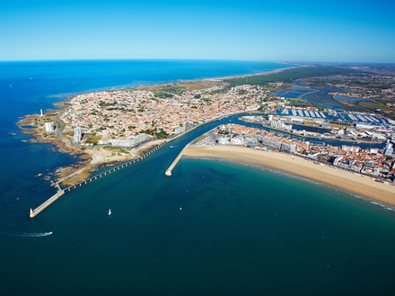 Pour le public sablais, une victoire de VDH serait un juste retour des choses, eu égard à son investissement pour que la course puisse partir du port vendéen. Nautisme Article