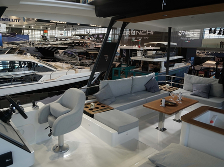 A l'intérieur, comme à l'extérieur, l'aménagement a été optimisé au maximum pour créer de vastes espaces de vie. A l'intérieur, comme à l'extérieur, l'aménagement a été optimisé au maximum pour créer de vastes espaces de vie.