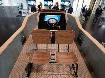 X Shore propose d'expérimenter la « puissance du silence » avec une gamme de bateaux 100 % électrique à la fois puissants, économiques, respectueux de l'environnement et au design très étudié. Nautisme Article
