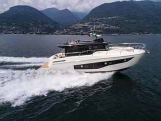 Cranchi T36 Crossover : un nouveau yacht entre...