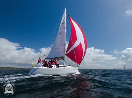 Les participants s'affronteront au large sur deux ronds de navigation : un rond habitable et un rond monotype mettant en compétition J80, Longtze et Grand Surprise. Nautisme Article