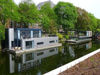Maisons flottantes : maison ou bateau ? Quels...