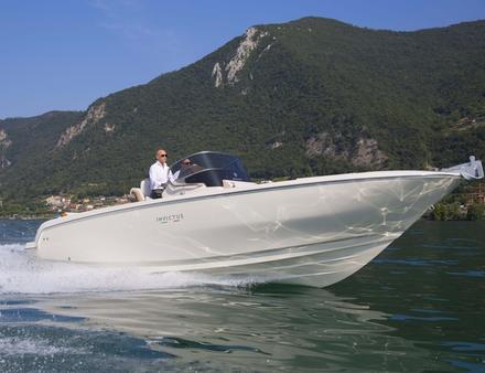 Invictus exporte ses bateaux à travers le monde dont l'Espagne, la France, l'Australie et bientôt les Etats-Unis. Nautisme Article