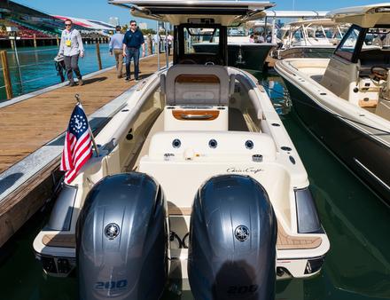 Pour répondre au marché, Chris-Craft propose dorénavant ses bateaux en version hors-bord Nautisme Article