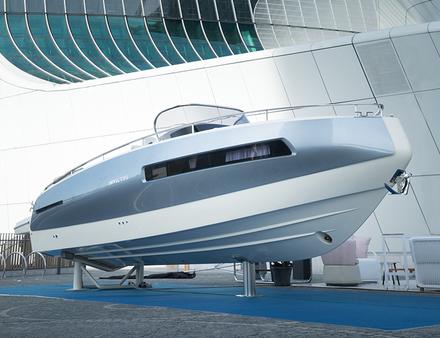 L'édition spéciale de l'Invictus GT280 est la vedette de l'exposition IN-OUT pendant la très attendue Milan Design Week qui se déroule actuellement à Milan, jusqu'au 14 avril. Nautisme Article