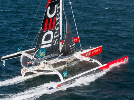 Pour le premier record, la Mauricienne, le skipper devra battre son propre record établi il y a 10 ans de 26 jours, 4 heures et 13 minutes. Pour le second en Mer de Chine, ce sera en équipage. Nautisme Article