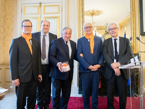 La SNSM a remis à Gérard Larcher, président du Sénat, un DIAL