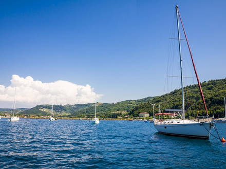 La Slovénie est un carrefour multiculturel au passé mouvementé. Le pays s'ouvre doucement au tourisme mais il reste encore préservé du tourisme de masse. La Slovénie est un carrefour multiculturel au passé mouvementé. Le pays s'ouvre doucement au tourisme mais il reste encore préservé du tourisme de masse.