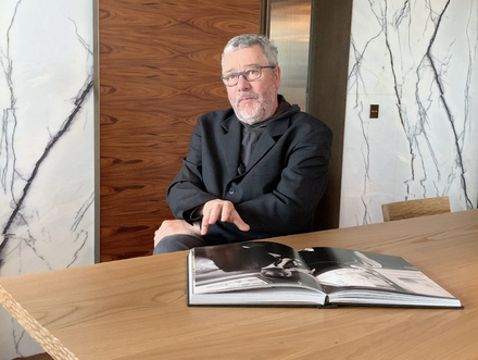 Amoureux de la mer et fan de bateaux, Philippe Starck est l'invité de ce hors-série Guide de l'Eté. 