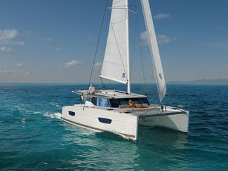 Volvo Penta collabore avec Fountaine Pajot...