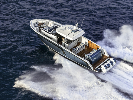 Le Divergence 45 fera ses débuts lors du Yachting Festival de Cannes en septembre prochain. Le Divergence 45 fera ses débuts lors du Yachting Festival de Cannes en septembre prochain.