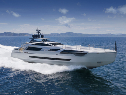 Le nouveau Pershing 140 vient de faire son apparition en mer Méditerranée à l'occasion du Grand Prix F1 automobile de Monaco. 